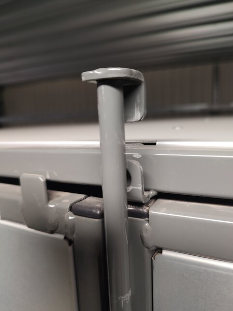 Roll Conteneur Antivol 1332 x 821 x 1765 mm Sécurité  Mur de tôle d'acier