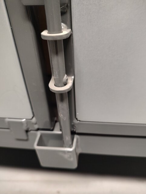 Sicherheits-Rollcontainer mit Stahlwänden 1332 × 821 × 1765 mm