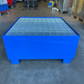 Stahl-Auffangwanne XL für 1 Fass – Umwelt-Leckagewanne mit Gitterrost, 220 Liter