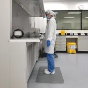 Tapis Anti-fatigue Sani-Flex™ pour l'Industrie Alimentaire - Caoutchouc Nitrile Résistant à l'Huile