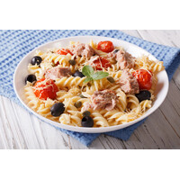 Tonijn met gnocchi-pasta, arrabiata & groenten