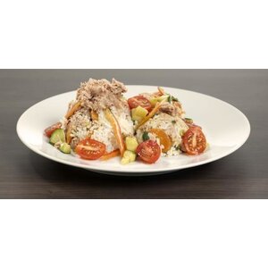 Rijstschotel met tonijn en groente