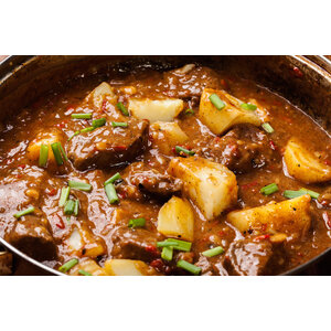 Boeuf Stroganoff, doperwten & puree