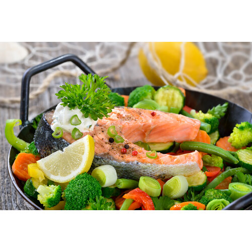 Gebakken zalm, bimi broccoli en rijst