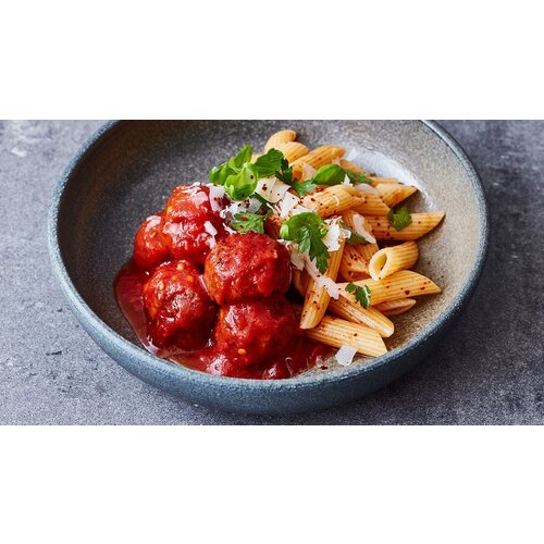 Penne met kaassaus, broccoli & kalfsballetjes