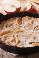 Pannenkoekenschotel met gekarameliseerde appel, kaneel, vanillesaus & kokos (vegetarisch)