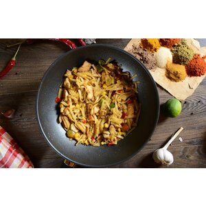 Babi pangang met bami goreng & kroepoek