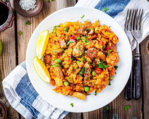 Spaanse paella met vis & kip