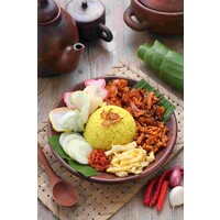 Bami schoteltje, kipsate, foe yong hai, atjar & kroepoek