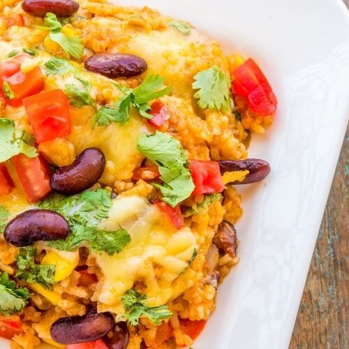 Mexicaanse schotel met gele rijst VEGETARISCH