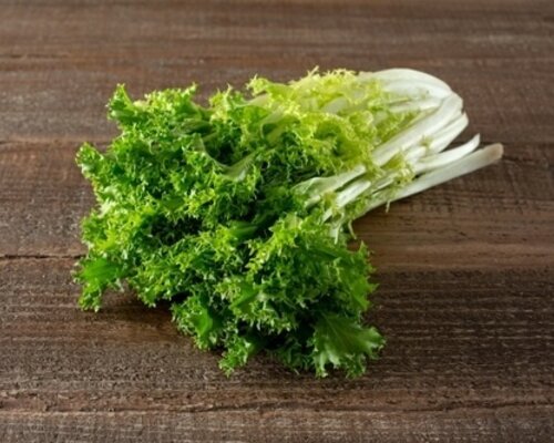 Hamburger met pepersaus, andijvie en gebakken aardappels VEGETARISCH