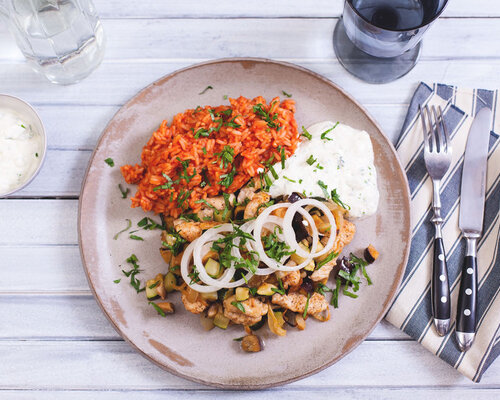 Kipgyros schotel met tomatenrijst