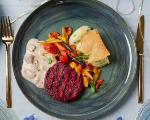 Bietensteak met jus, haricot verts en hasselback aardappel (VEGETARISCH)