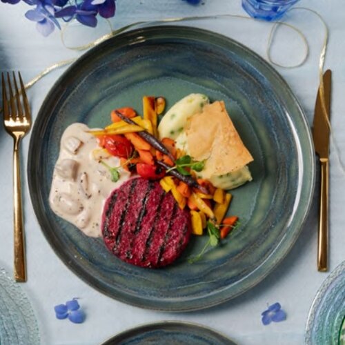 Bietensteak met jus, haricot verts en hasselback aardappel (VEGETARISCH)