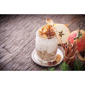 Kerstcoupe: slagroombavarois met appel-kaneel Kerstcoupe: slagroombavarois met appel-kaneel