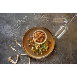 Coq au vin, stamppot bospaddenstoelen & rucola