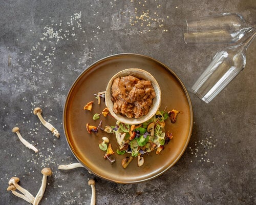 Coq au vin, stamppot bospaddenstoelen & rucola Coq au vin, stamppot bospaddenstoelen & rucola