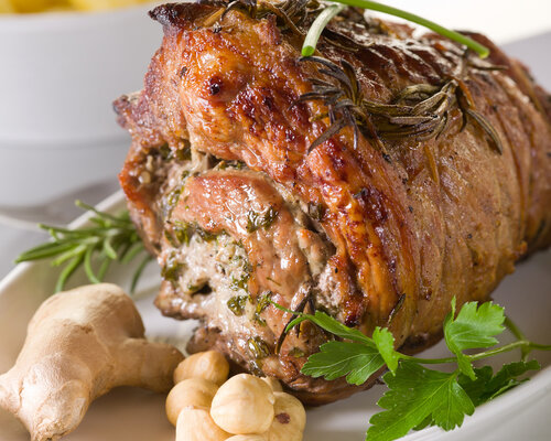 Varkensrollade met mosterdsaus, wortel rustica & aardappelgratin