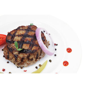 VEGA hamburger, worteltjes en gekookte aardappels