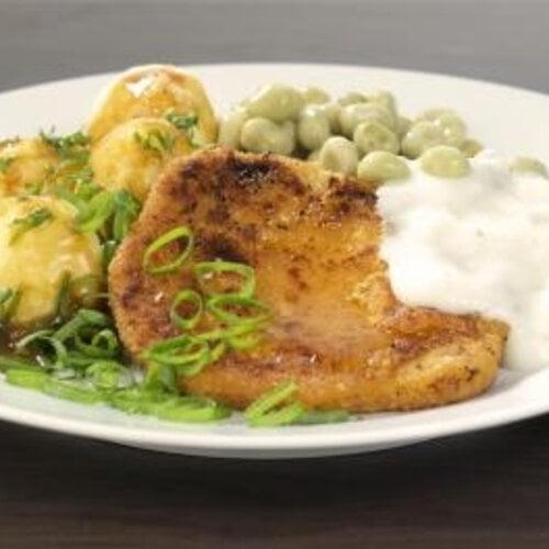 Kalkoenschnitzel met jus, tuinbonen met roomsaus en gekookte aardappel - natriumarm