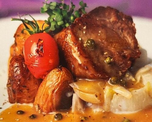 Kalfslap met jus, stoofperen en aardappelpuree - natriumarm