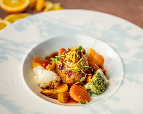 Gevulde kipdrumstick met sinaasappel, Koninginnemelange, roseval aardappel