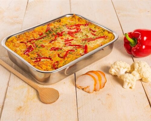 Ovenschoteltje met kip, bloemkool, paprika en aardappels