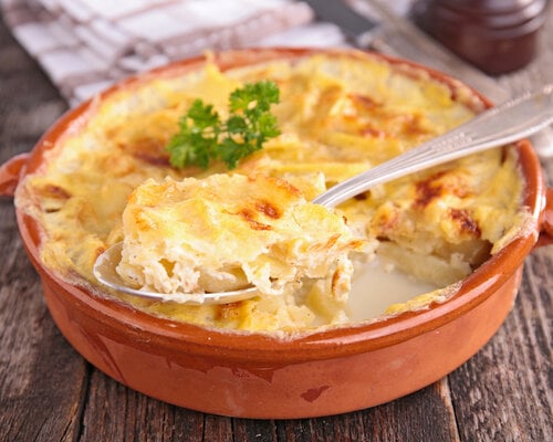 Kipfilet met jus, sperziebonen en aardappelgratin