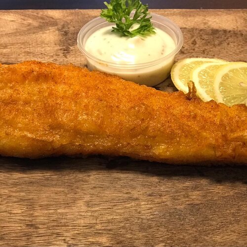 SMALL Lekkerbek remouladesaus doperwten met wortelen krielaardappel gebakken