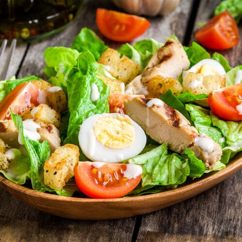 Maaltijdsalade Caesarsalade met o.a. krokante kip & aardappeltjes (KOUD GERECHT)