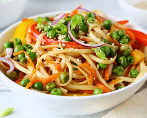 VEGA Pad Thai (noedels met groente en ei) VEGA Pad Thai (noedels met groente en ei)