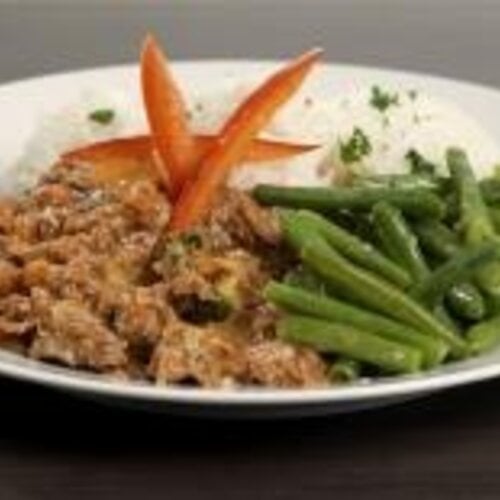 VEGA kip tandoori met sperziebonen en zilvervliesrijst - Natriumarm VEGA kip tandoori met sperziebonen en zilvervliesrijst - Natriumarm