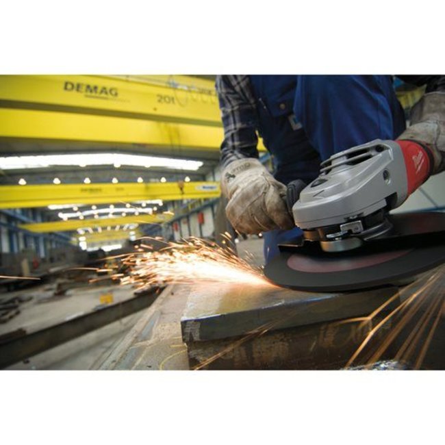 Milwaukee Haakse slijper AGVM24-230GEX 2400W