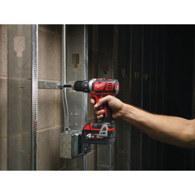 Milwaukee M18BDD-402C compact boorschroefmachine