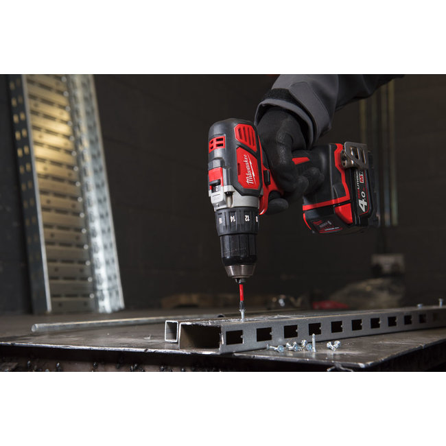 Milwaukee M18BDD-402C compact boorschroefmachine