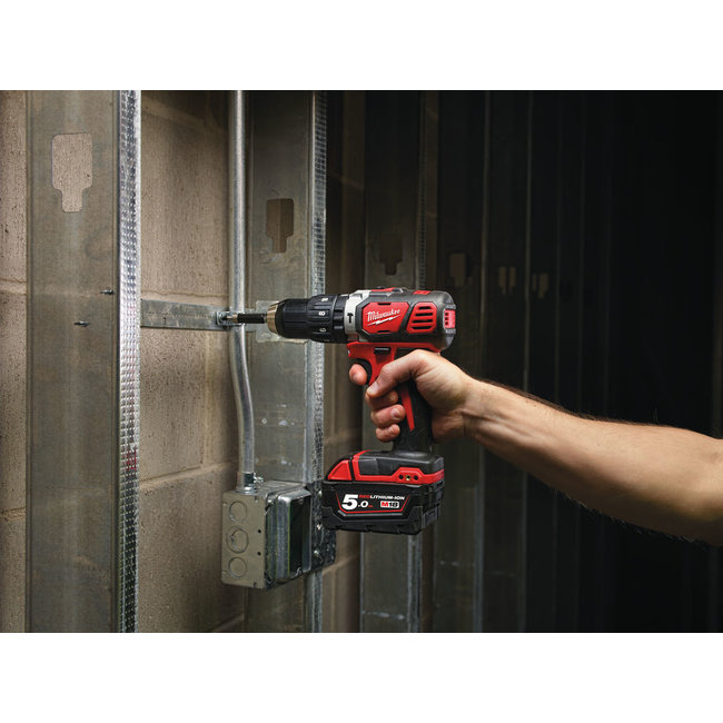 Milwaukee M18BPD-402C compactslagboormachine