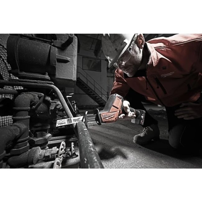 Milwaukee C12HZ-0 subcompactreciprozaagmachine