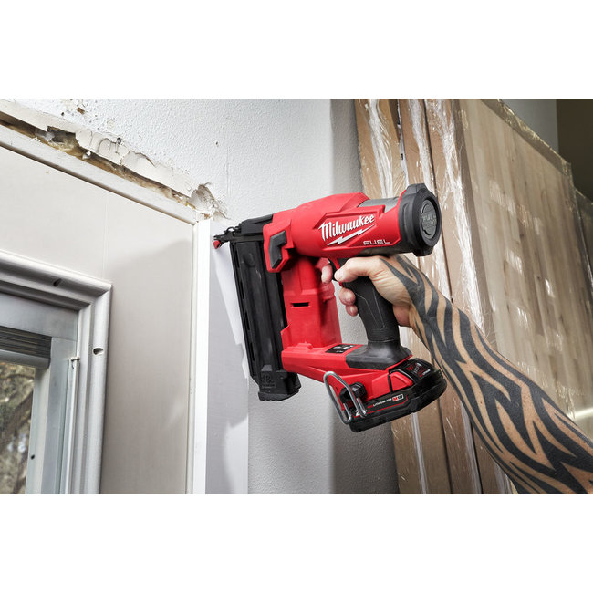 Milwaukee M18FN18GS-202X FUEL afwerkingstacker