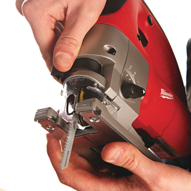 Milwaukee Decoupeerzaagmachine JSPE135TX