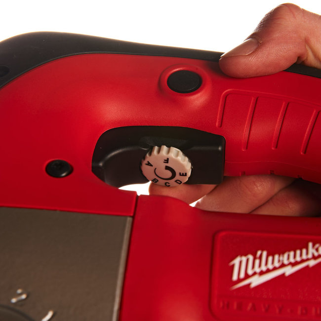 Milwaukee Decoupeerzaagmachine JSPE135TX