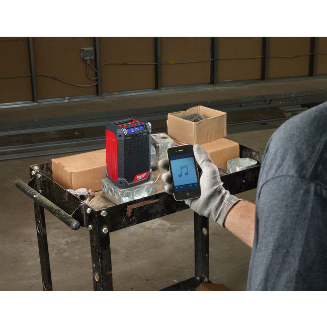 Milwaukee M12RCDAB+-0 DAB+bouwradio / incl. acculader