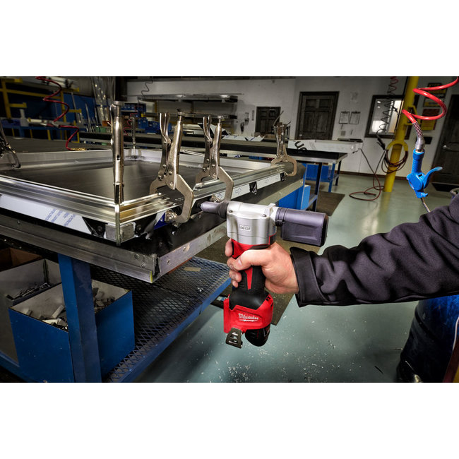 Milwaukee M12BPRT-201X blindklinknageltang