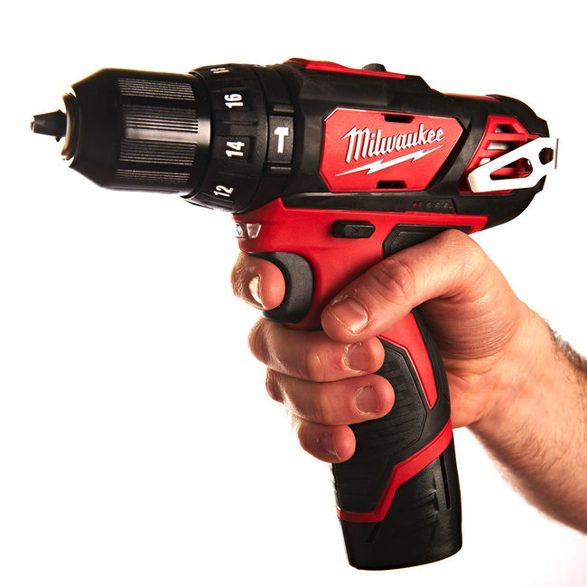 Milwaukee M12BPD-202C subcompactslagboormachine