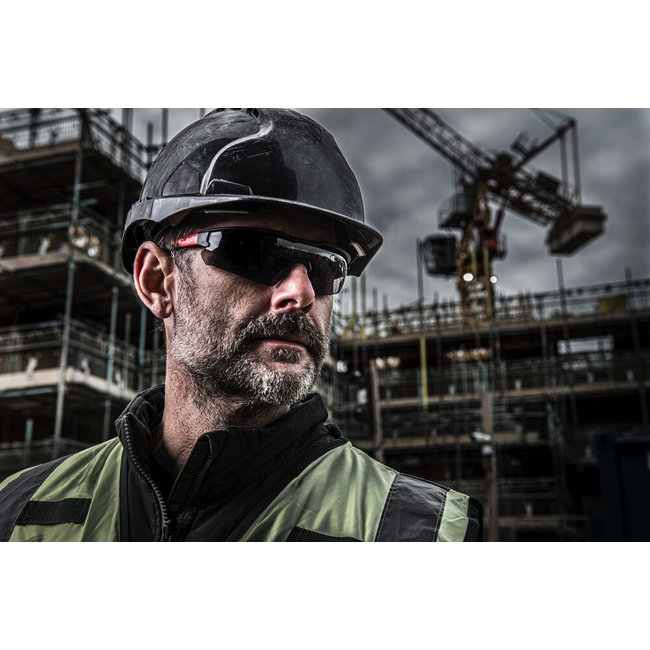 Milwaukee Enhanced Veiligheidsbril Getint (1)