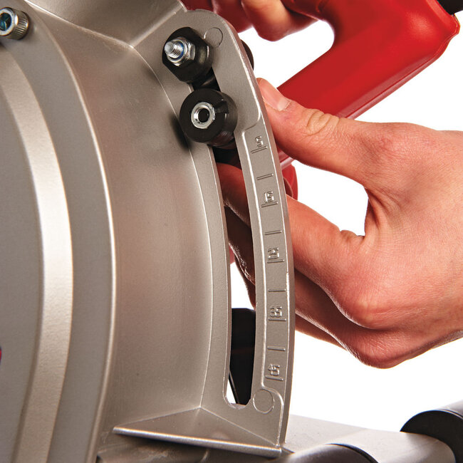 Milwaukee Sleuvenzaagmachine WCS45