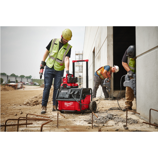 Milwaukee ROLL-ON 7200/3600 W 2.5 kWh IRPSUOP2500 Stroomvoor