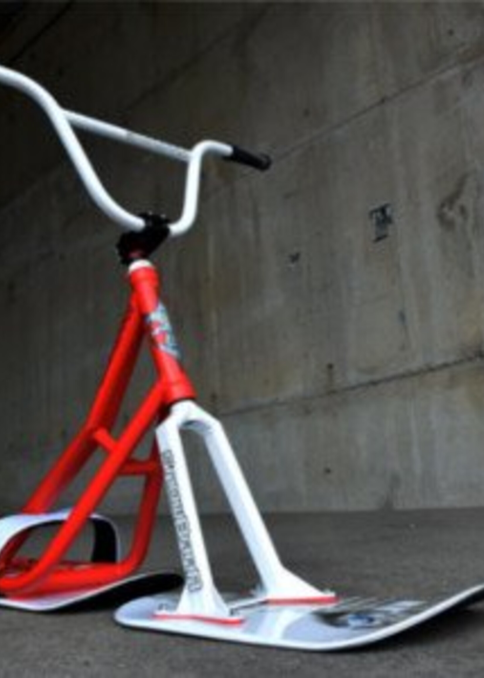 Snowbaar Beaster RACE Snowscoot of Snowbaar