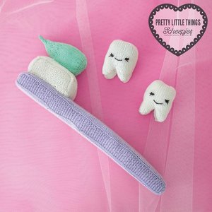 Scheepjes Breipakket: Knitted Tooth & Toothbrush Set