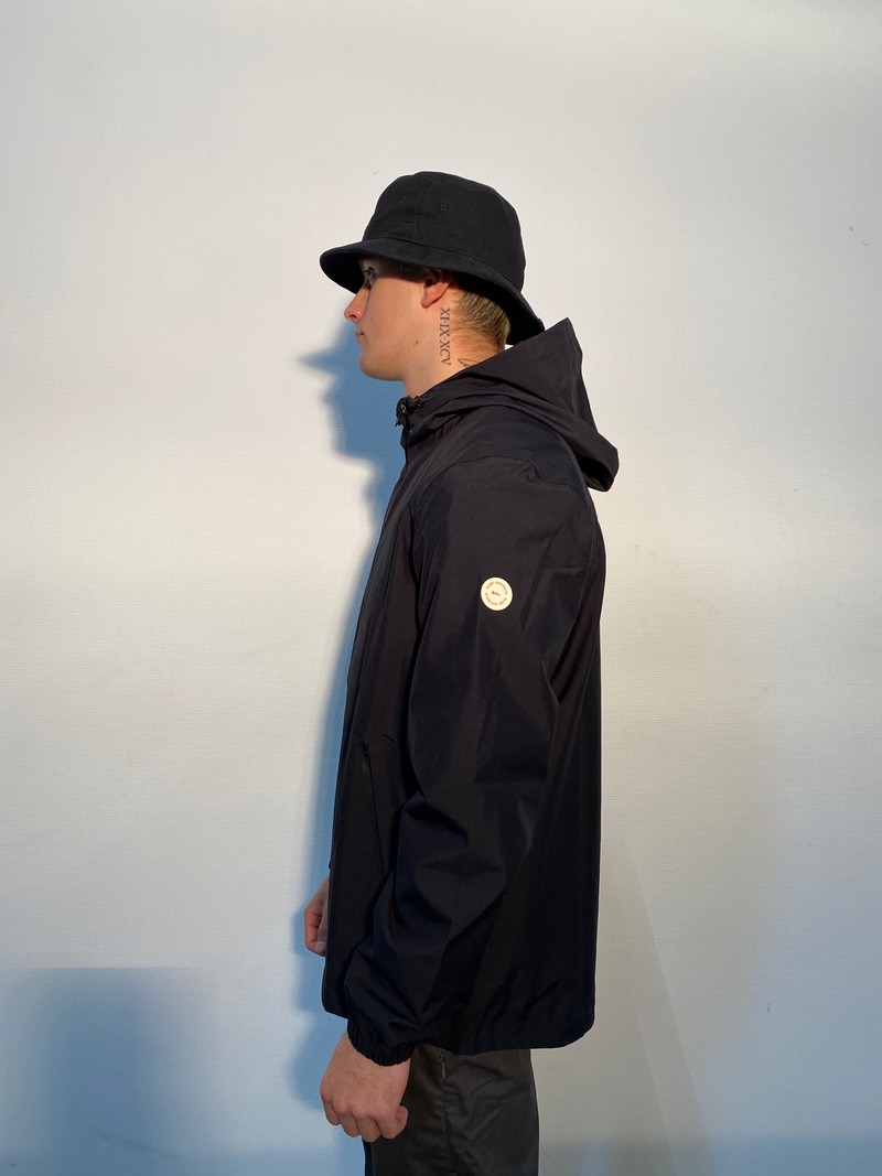 Globe Breaker Spray Jacket