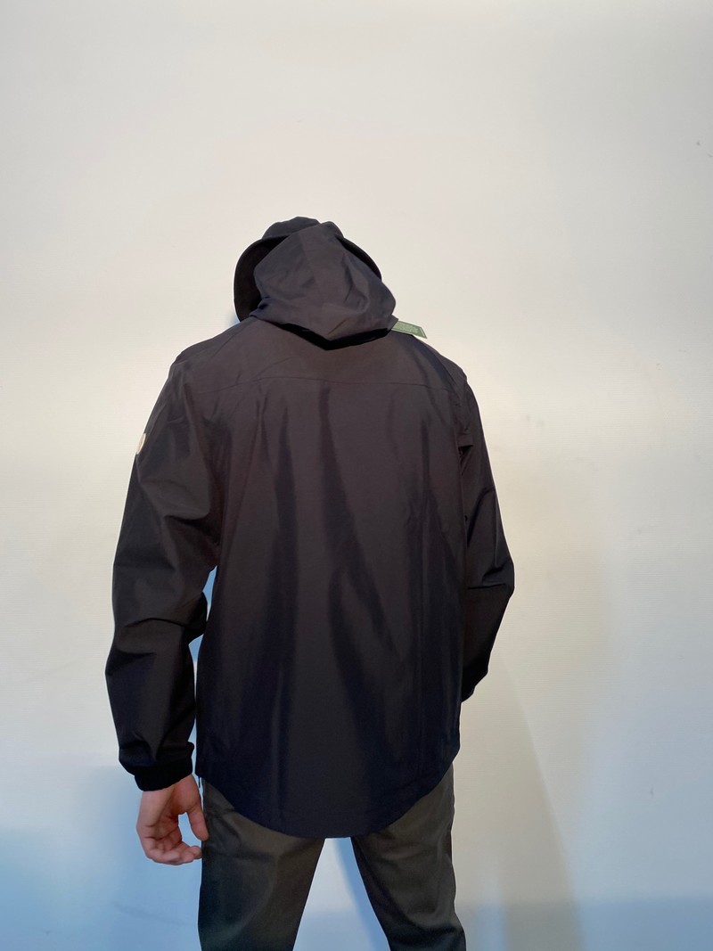 Globe Breaker Spray Jacket